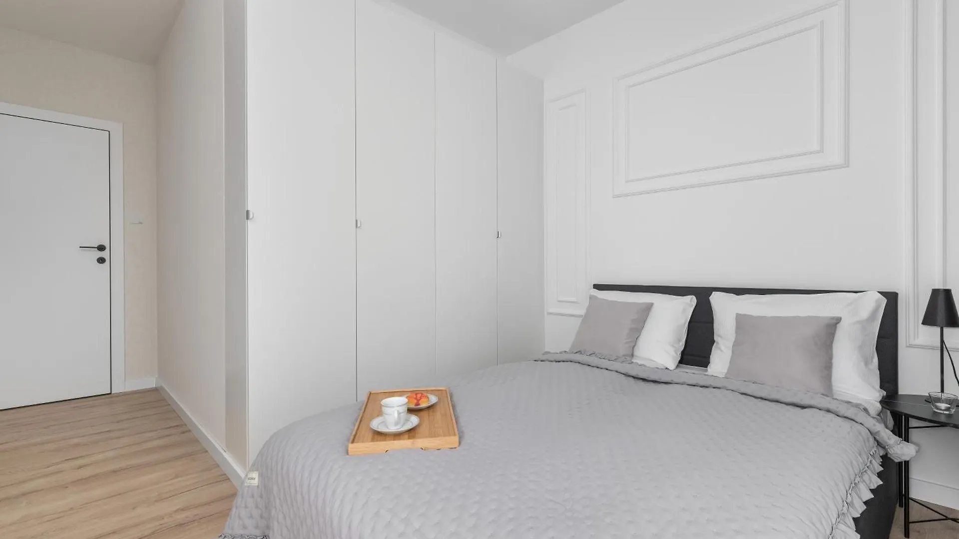 Bright & Modern Apartment With Parking Near Arena Gdansk By Noclegi Renters 0*,