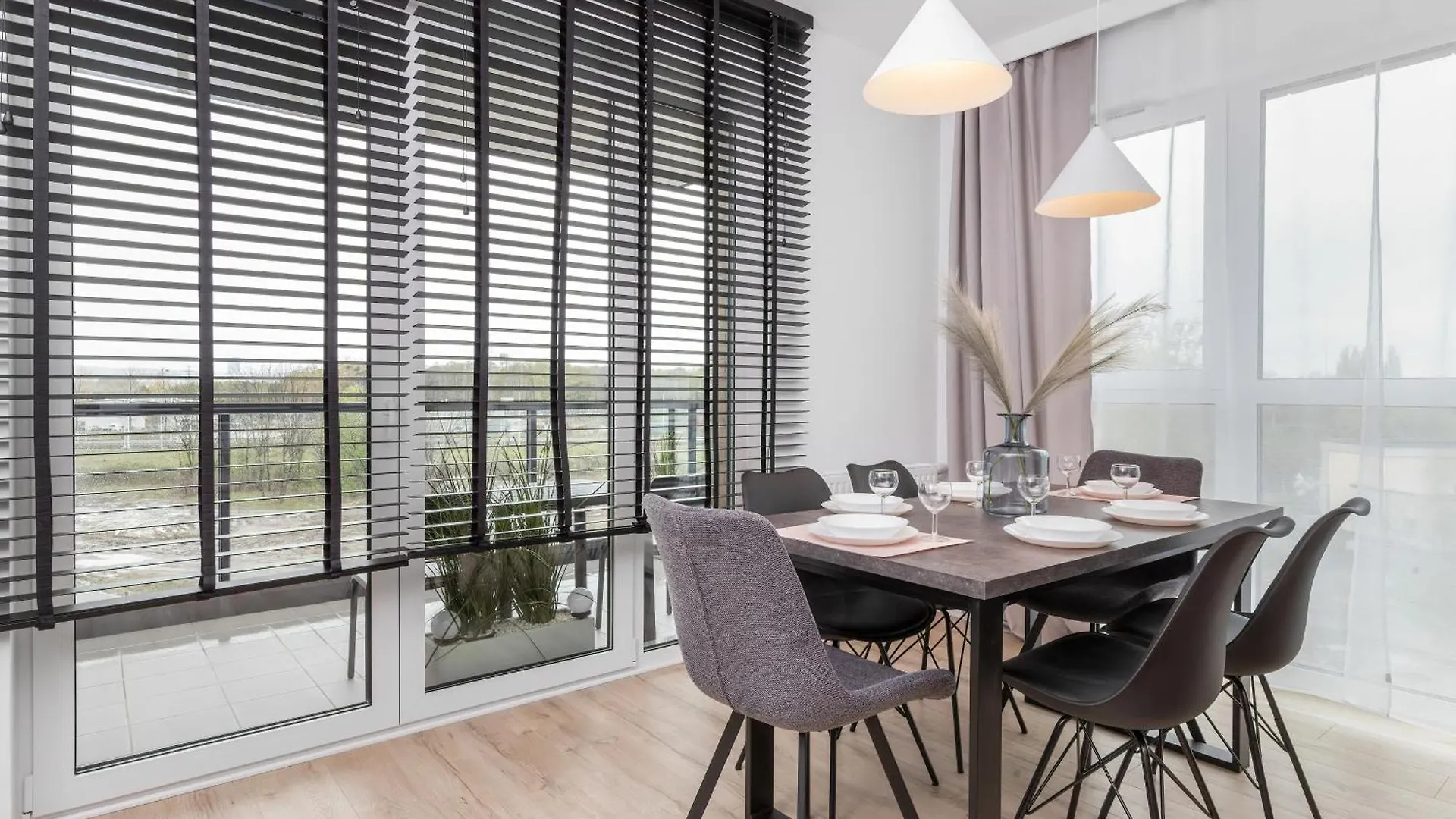 Bright & Modern Apartment With Parking Near Arena Gdansk By Noclegi Renters
