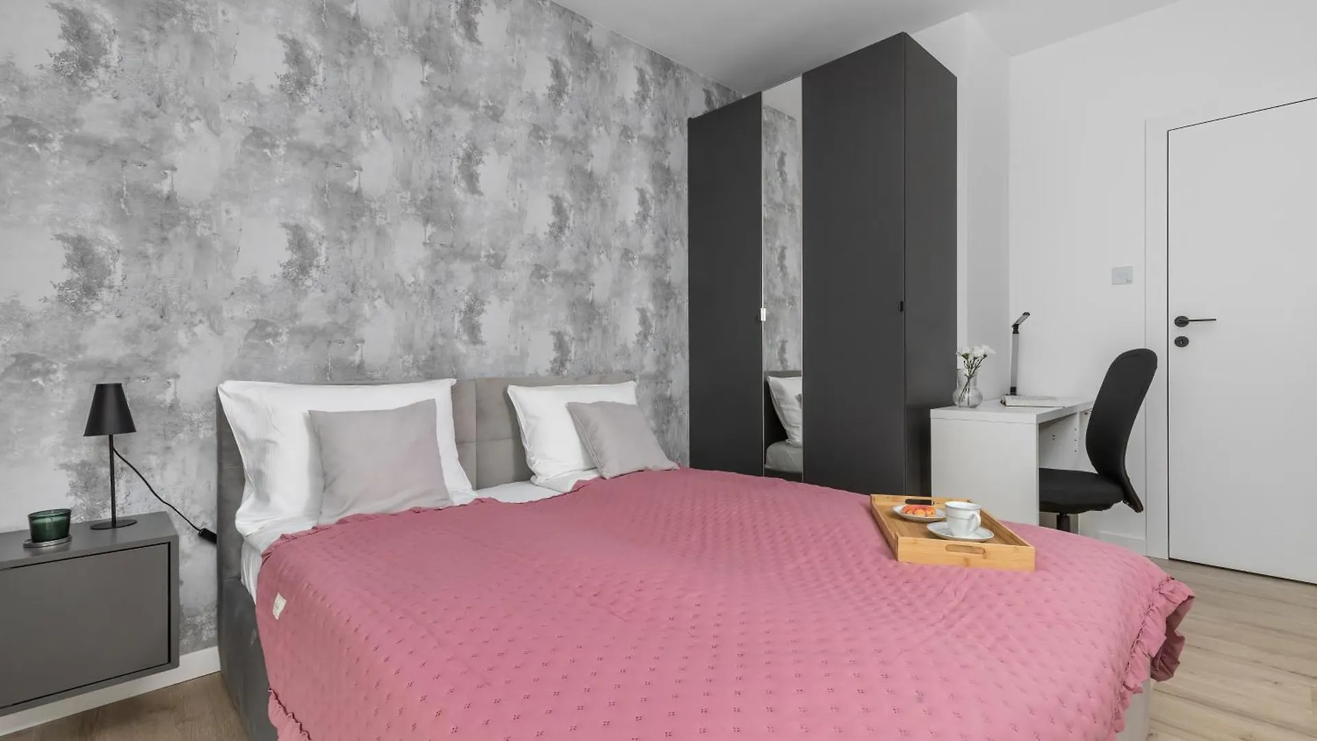 Bright & Modern Apartment With Parking Near Arena Gdansk By Noclegi Renters
